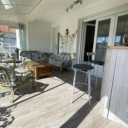 Maison A Deux Pas Du Port De ! Spo000-558